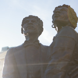 Statue of Harriet and Dred Scott
