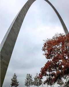 Gateway Arch and grounds on a fall day.
