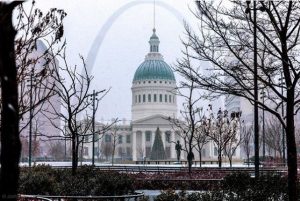 Old Courthouse and Gateway Arch in the snow.